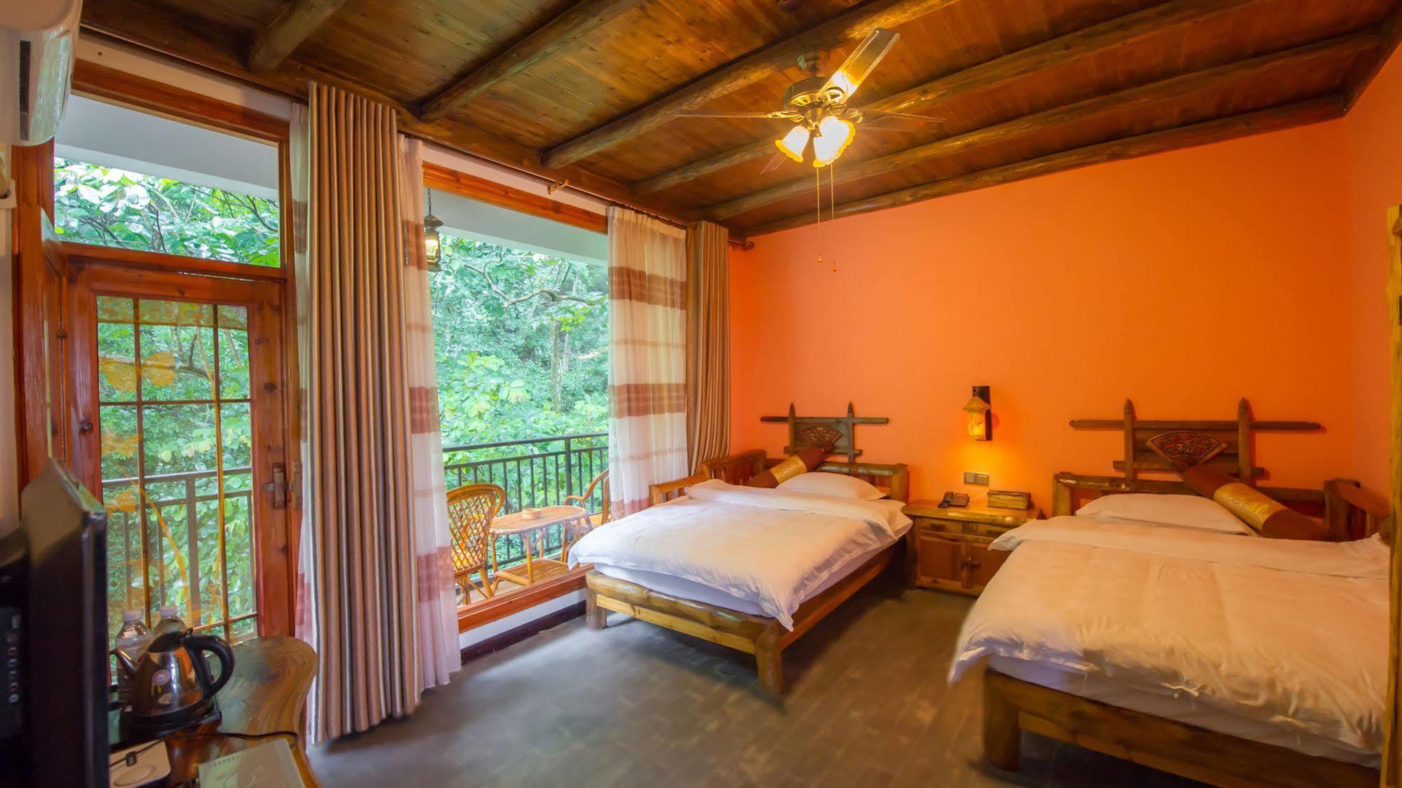 Yangshuo Scenic Mountain Retreat Hotell Exteriör bild