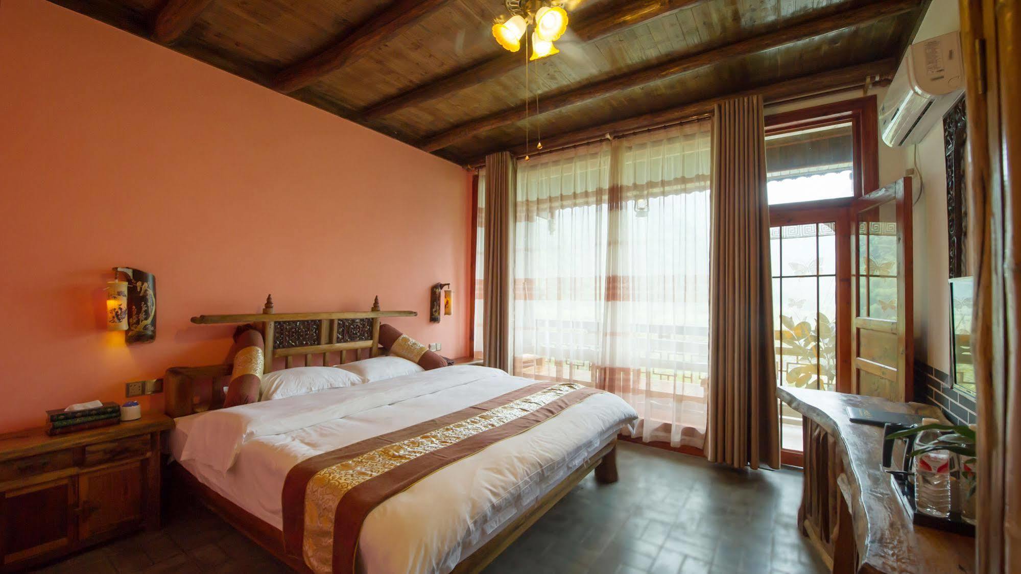 Yangshuo Scenic Mountain Retreat Hotell Exteriör bild